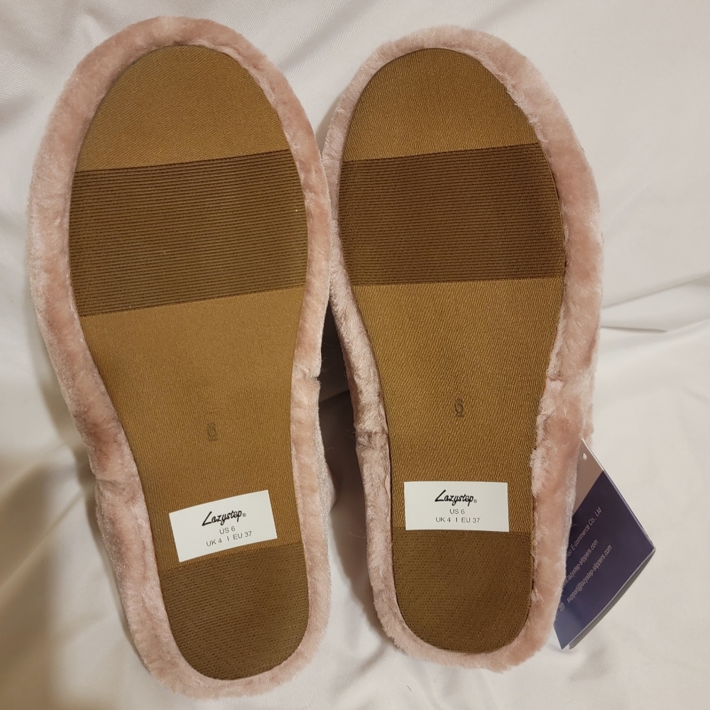 Slippers - Picture 3 of 5